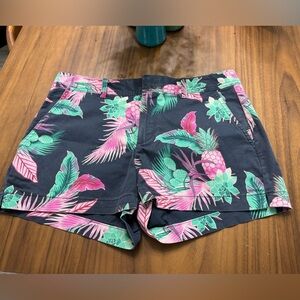 Gap tropical print city shorts